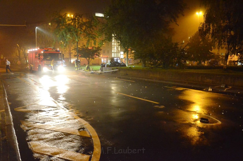 VU Pkw Koeln Neustadt Nord Hansaring Eberplatz P62.JPG